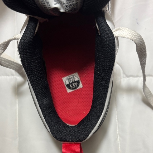 Nike Court Borough Low 2
SE 5.5Y ‘White Very Berry'/ Black Sneakers - Picture 7 of 12